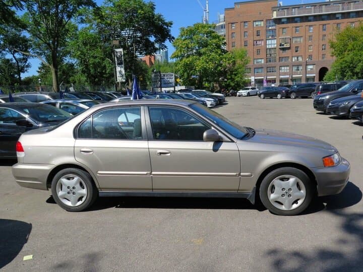 Acura EL I — Yandan