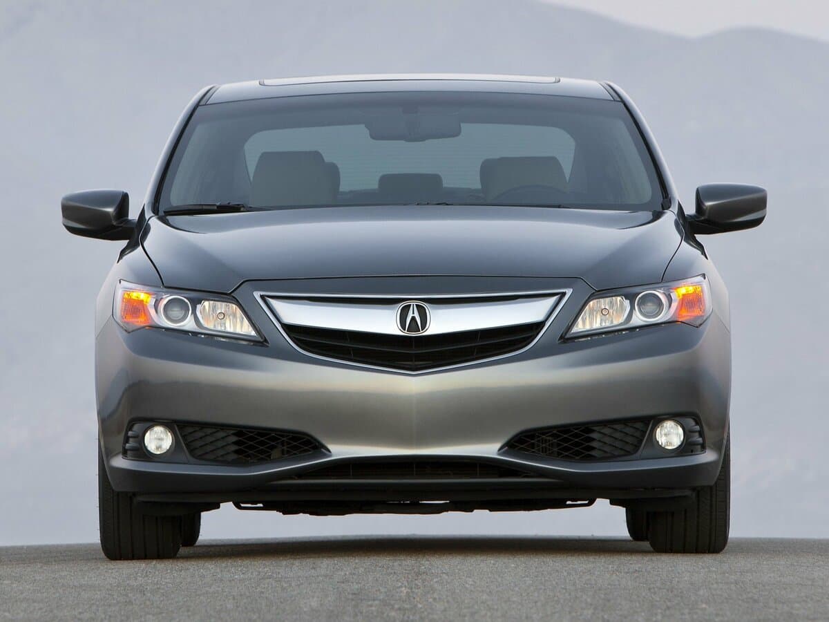 Acura ILX I — Öndən