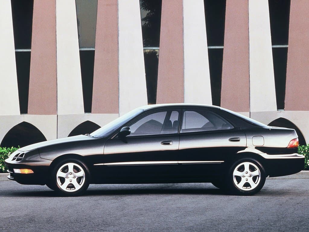 Acura Integra III — Yandan