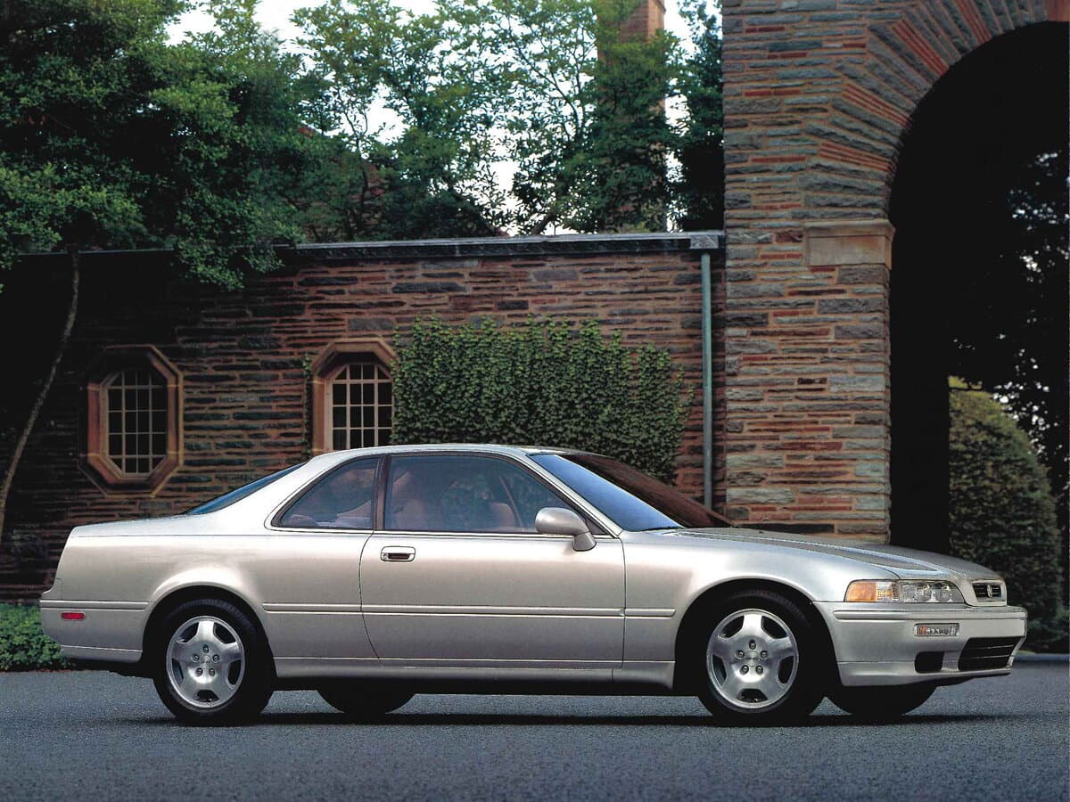 Acura Legend II — Yandan