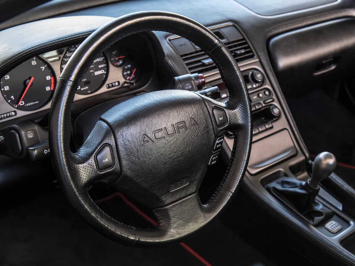 Acura NSX I — Sükan