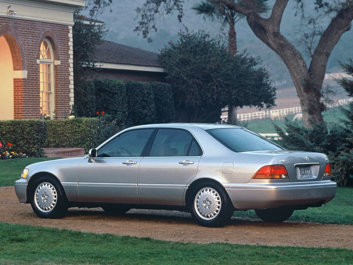 Acura RL I — 3/4 arxadan