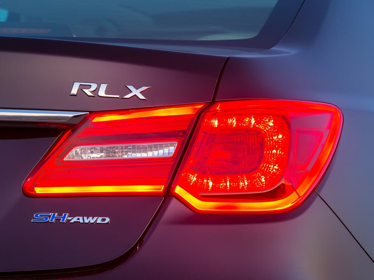 Acura RLX I — Detal