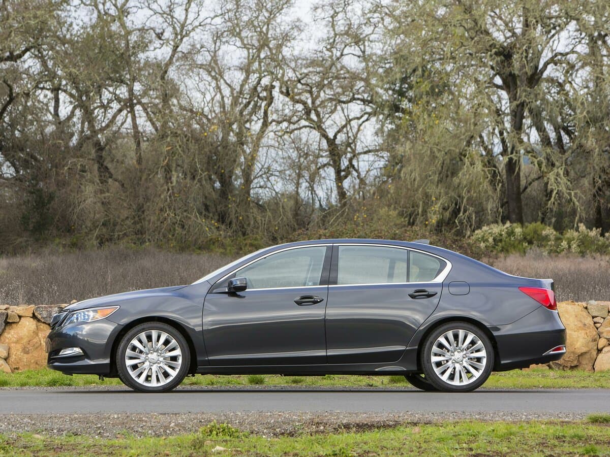 Acura RLX I — Yandan