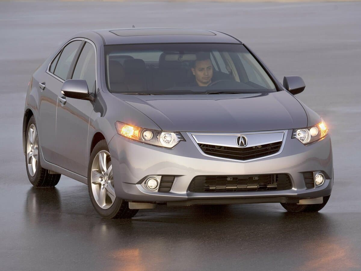 Acura TSX II — Öndən