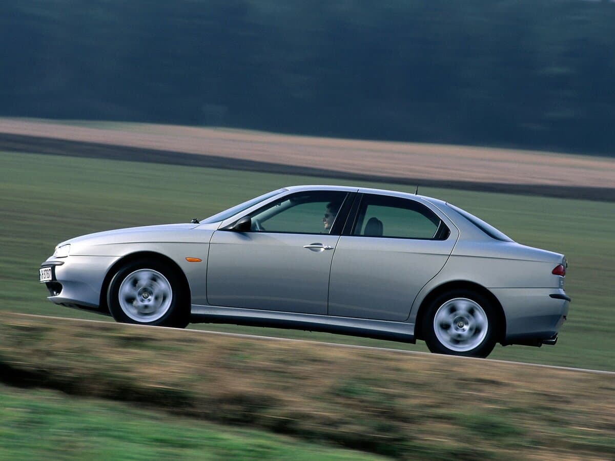 Alfa Romeo 156 I — Yandan