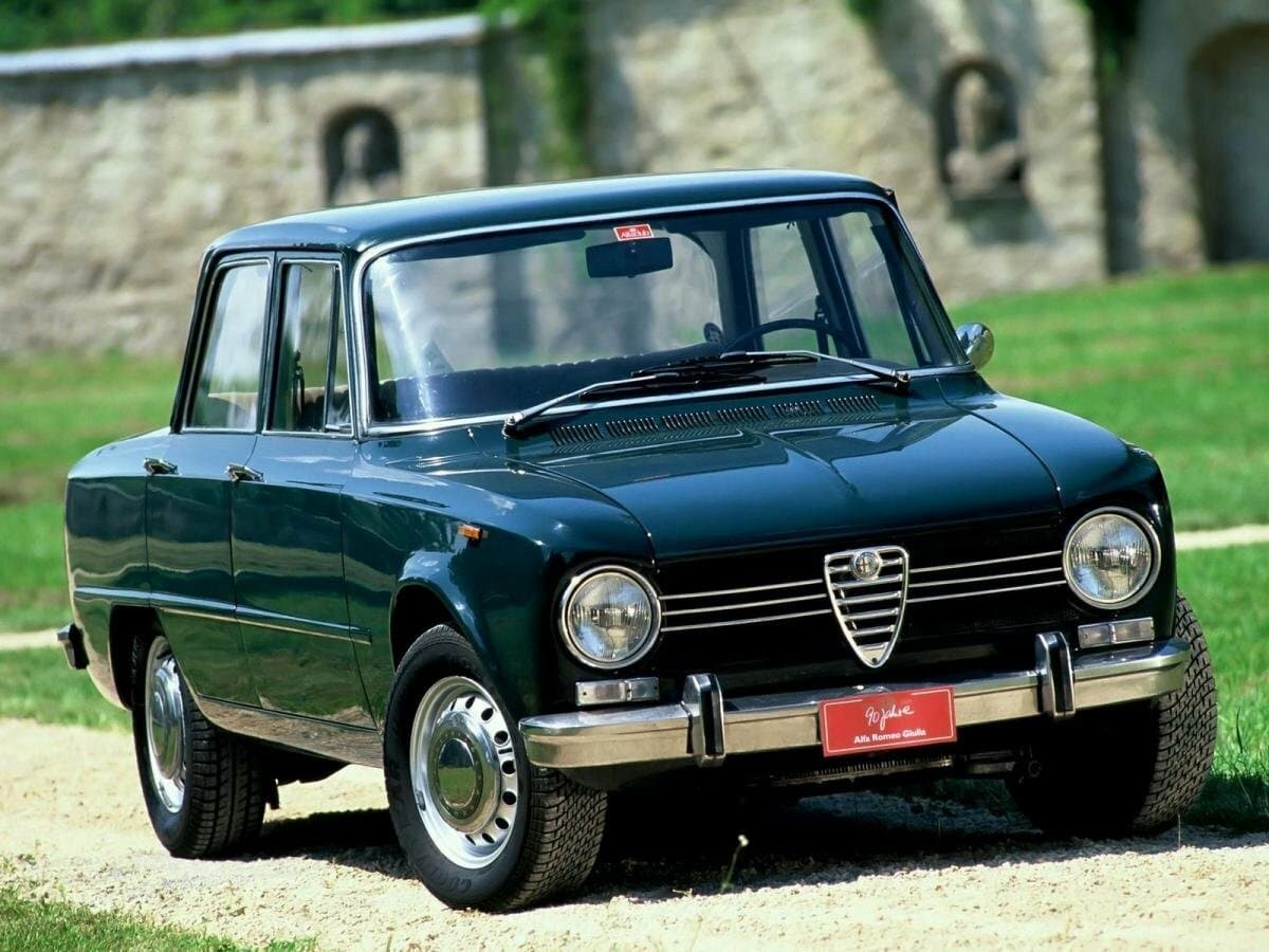 Alfa Romeo Giulia I (105) — Öndən