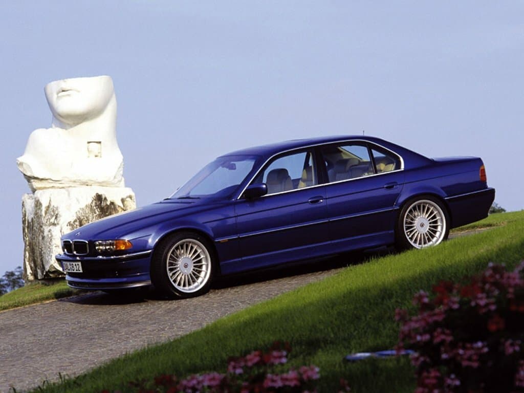 Alpina B12 E38 — Yandan
