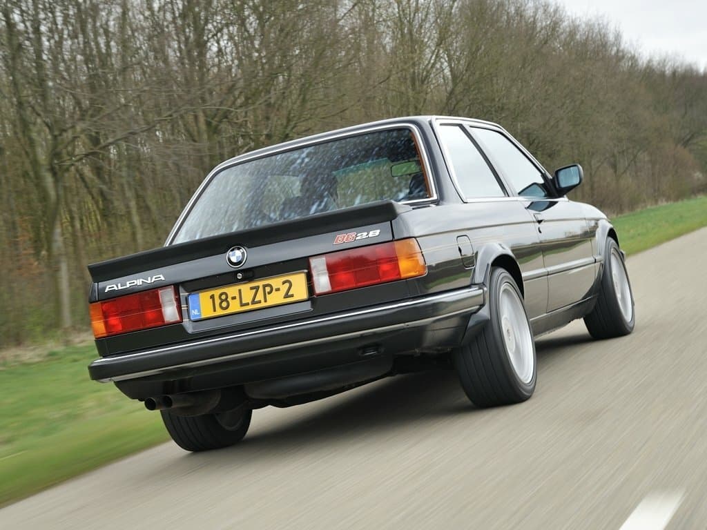 Alpina B6 E30 — 3/4 arxadan