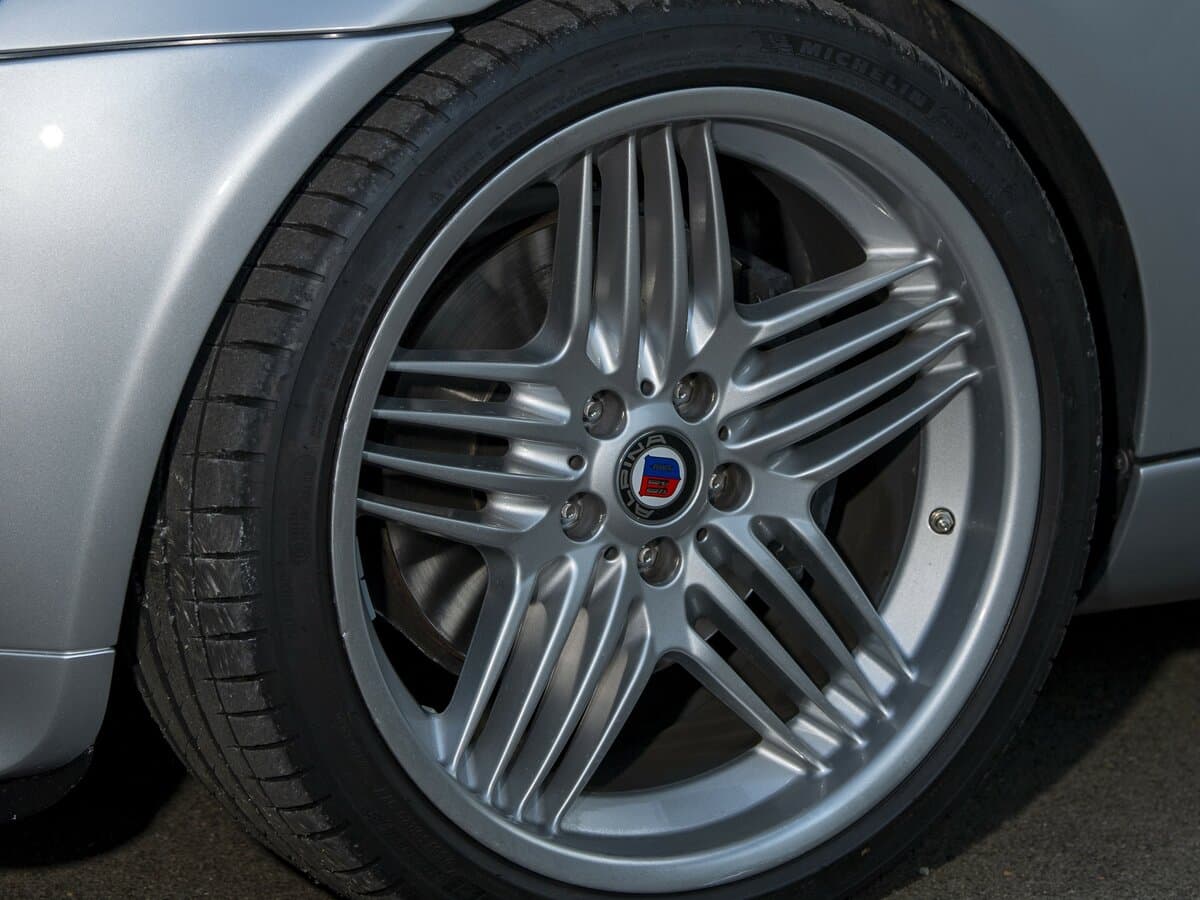 Alpina Roadster Z8 — Təkər