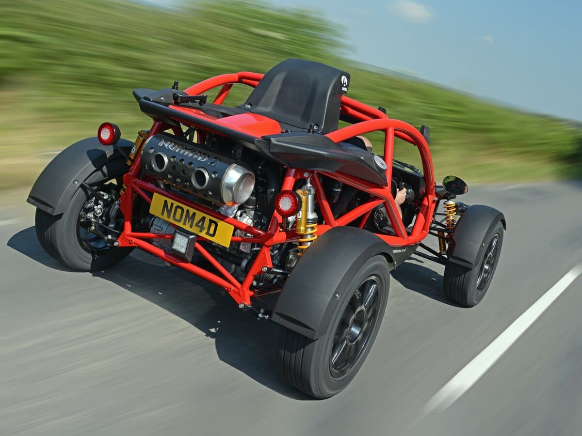 Ariel Nomad II — 3/4 arxadan