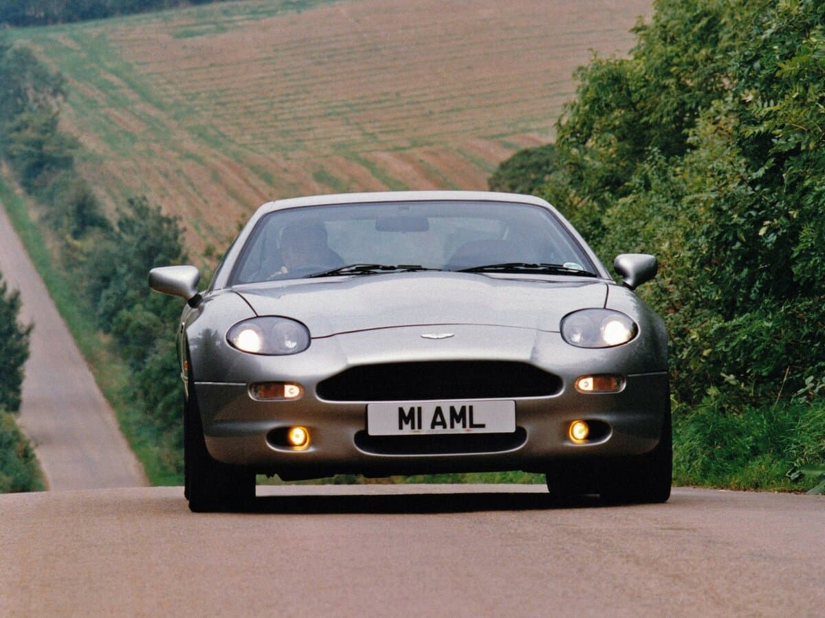 Aston Martin DB7 I — Öndən