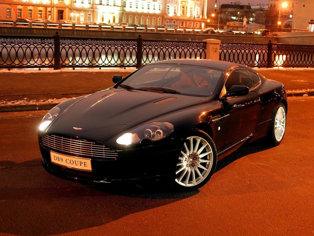 Aston Martin DB9 I