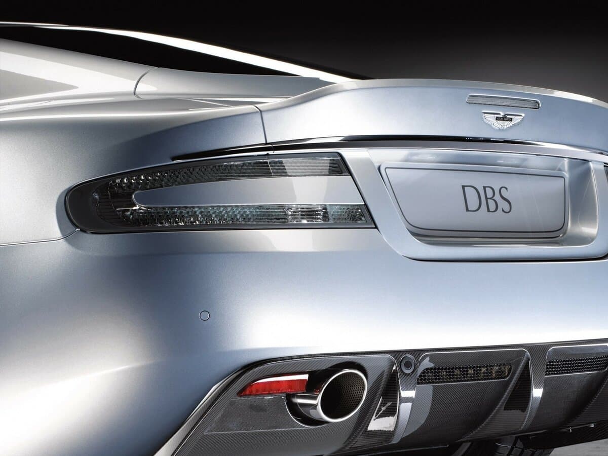 Aston Martin DBS II — Detal