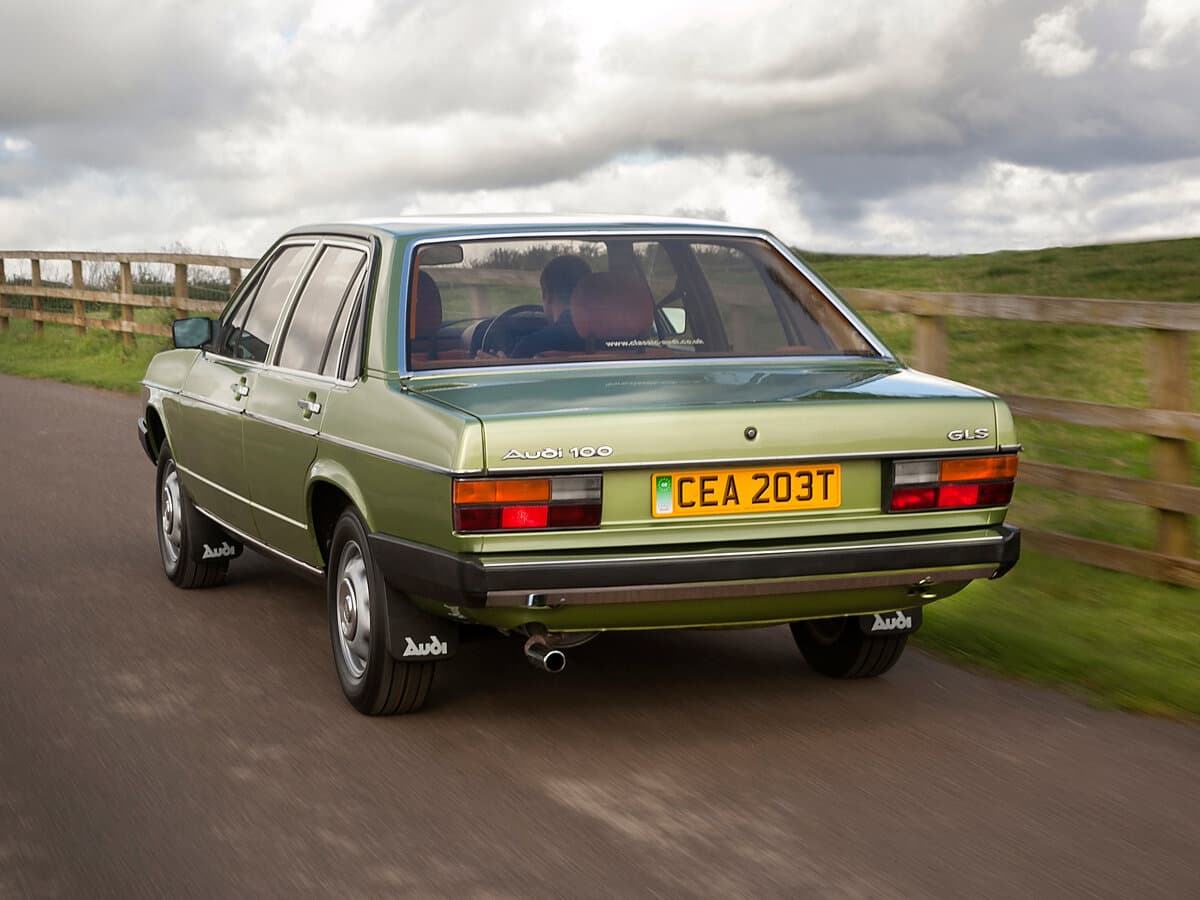 Audi 100 II (C2) — Arxadan