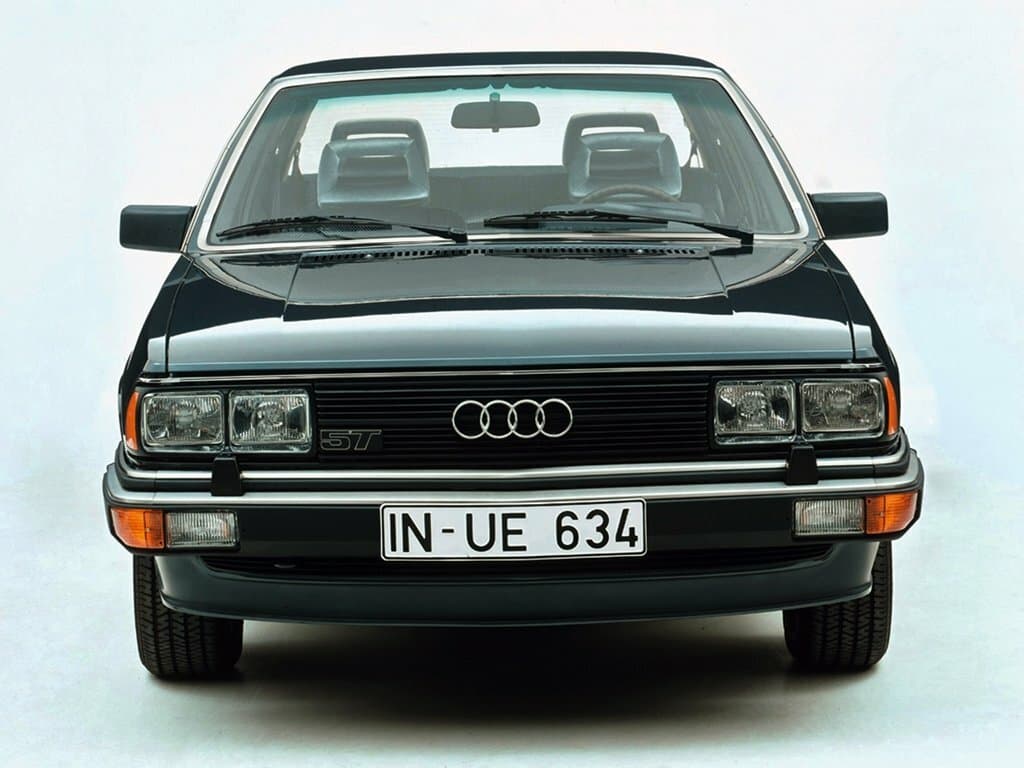 Audi 200 I (C2) — Öndən