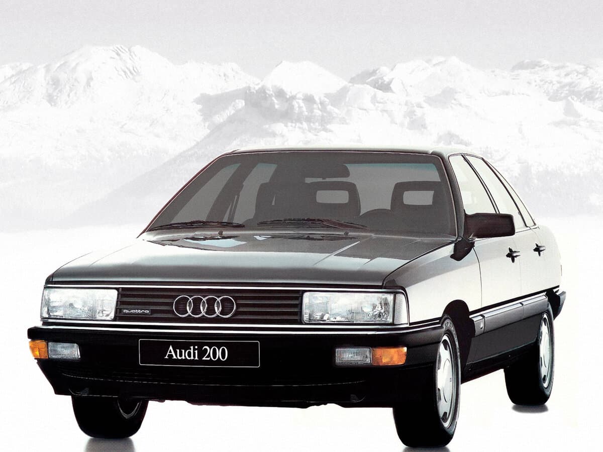 Audi 200 II (C3) — öndən görünüş
