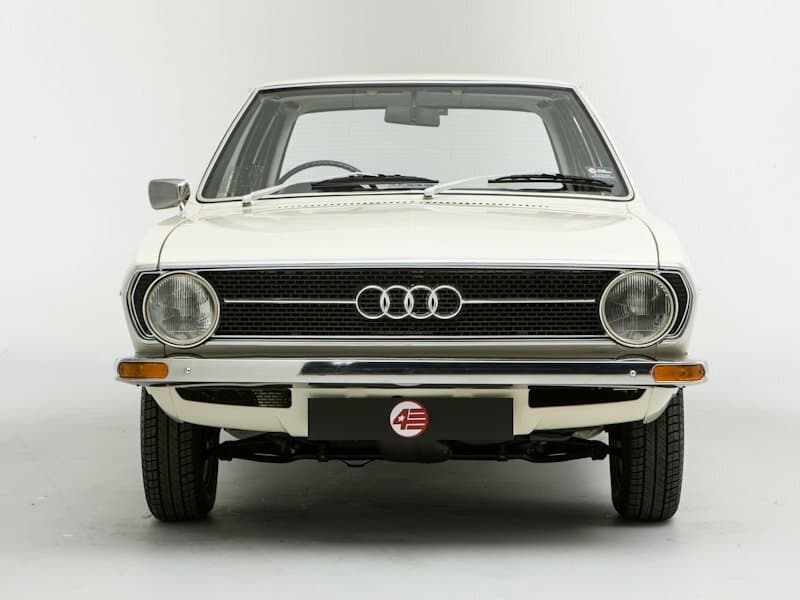 Audi 80 II (B1) — Öndən