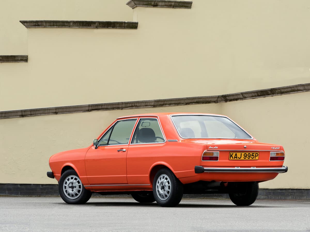 Audi 80 II (B1) — 3/4 arxadan