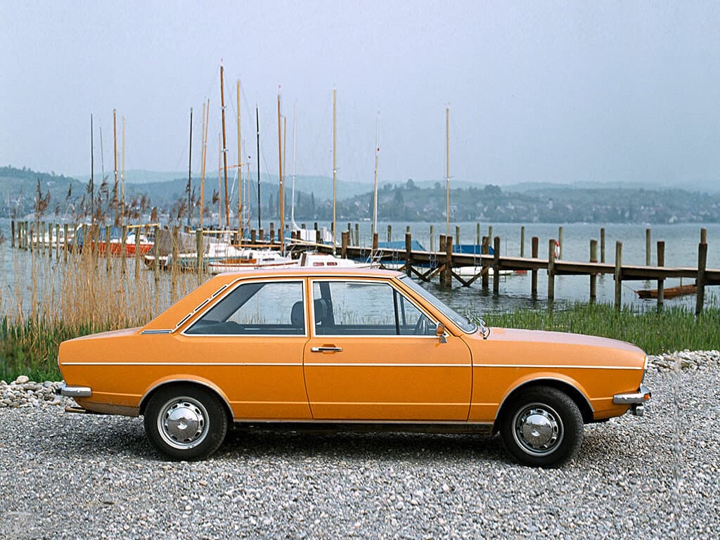 Audi 80 II (B1) — Yandan