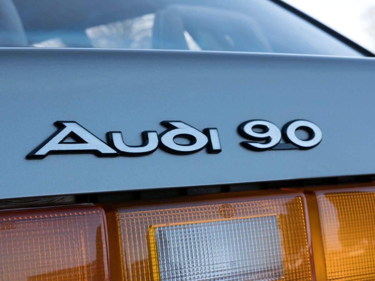 Audi 90 I (B2) — Salon, öndən