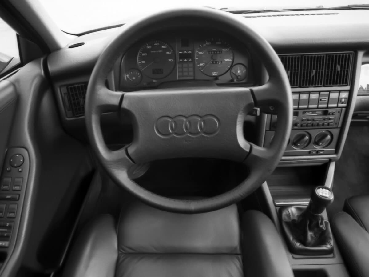 Audi 90 II (B3) — Sükan