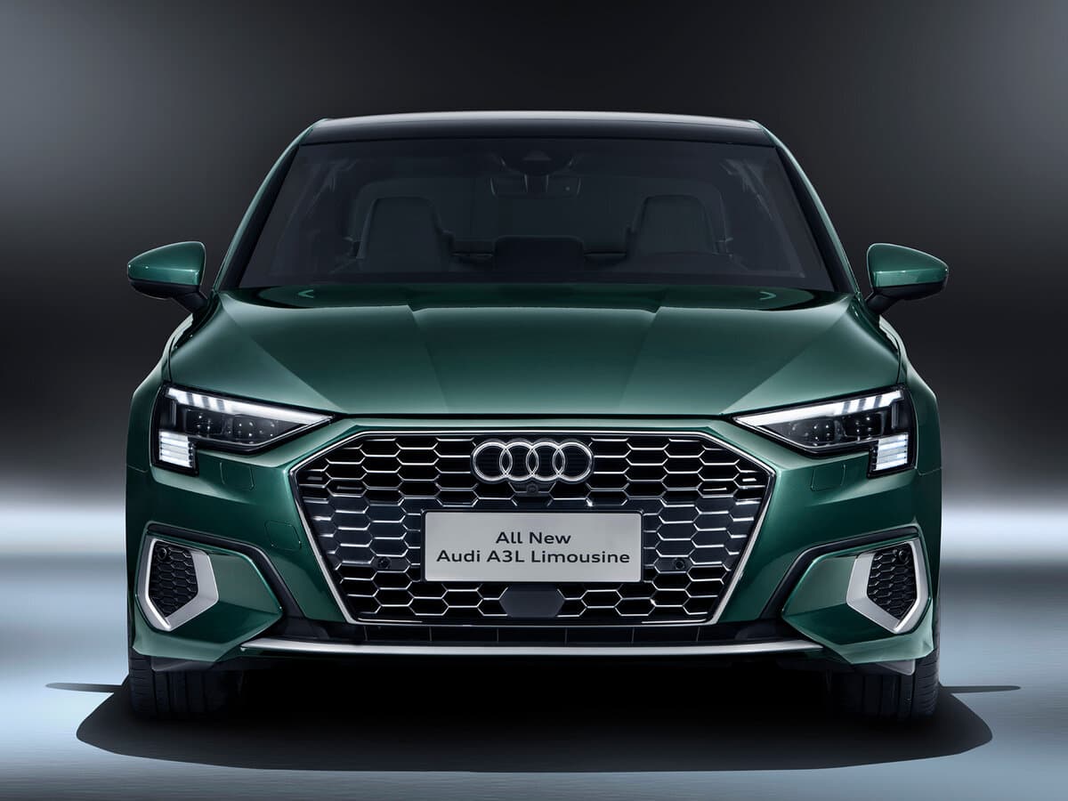 Audi A3 IV (8Y) — Öndən