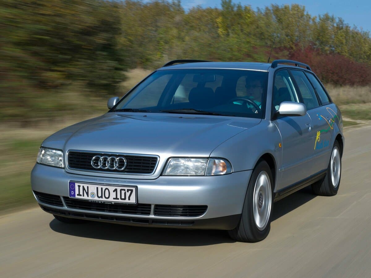 Audi A4 I (B5) — Əsas şəkil