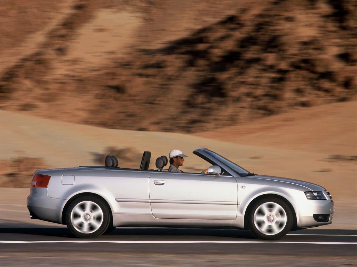 Audi A4 II (B6) — Yandan