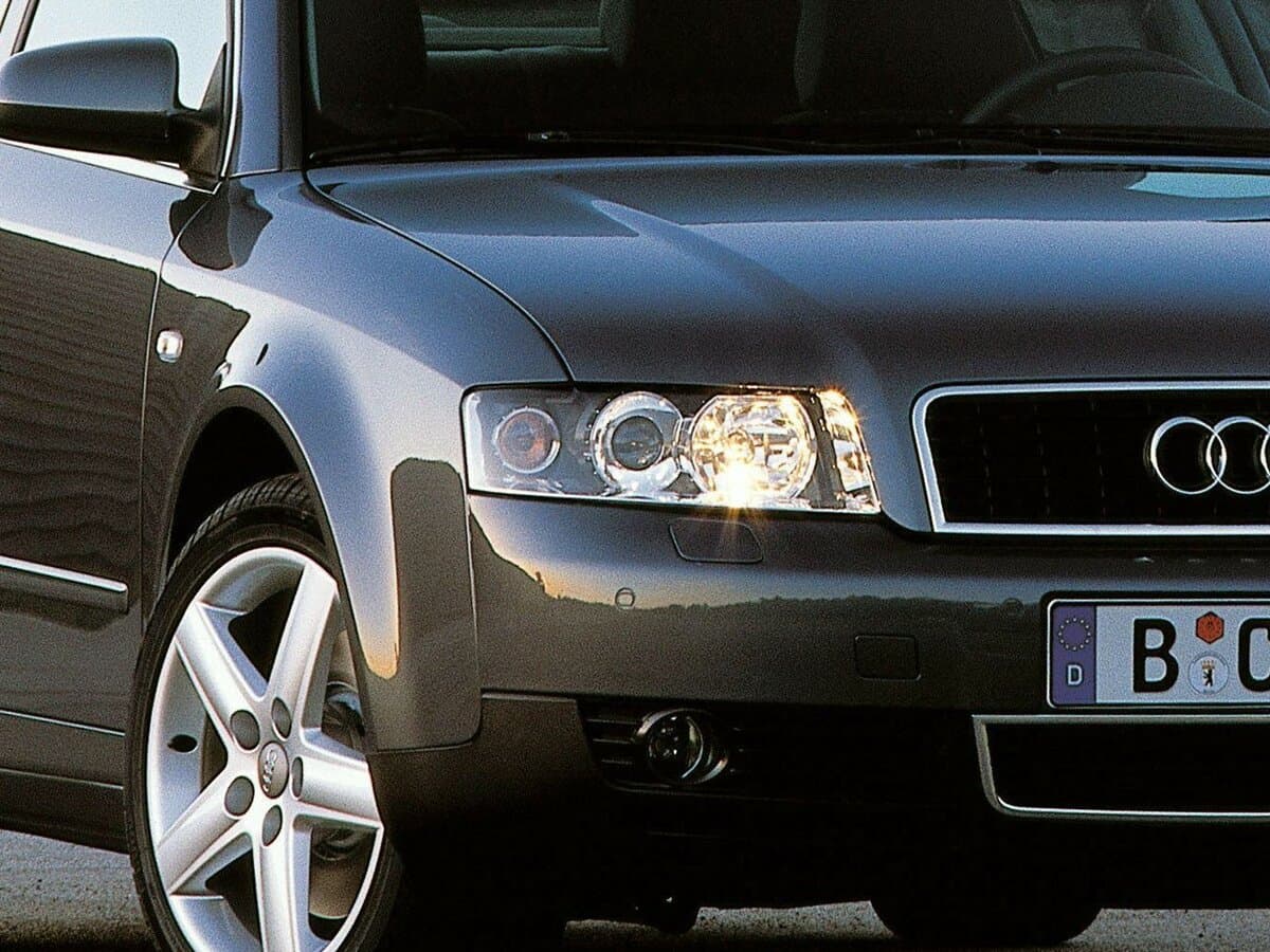 Audi A4 II (B6) — Fara