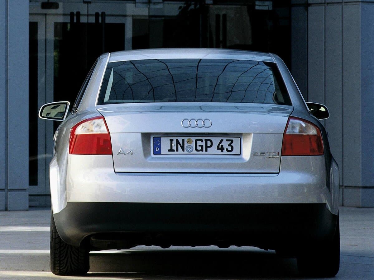 Audi A4 II (B6) — Arxadan