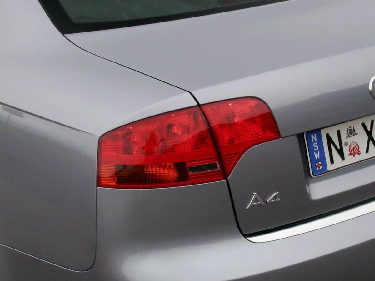 Audi A4 III (B7) — Detal