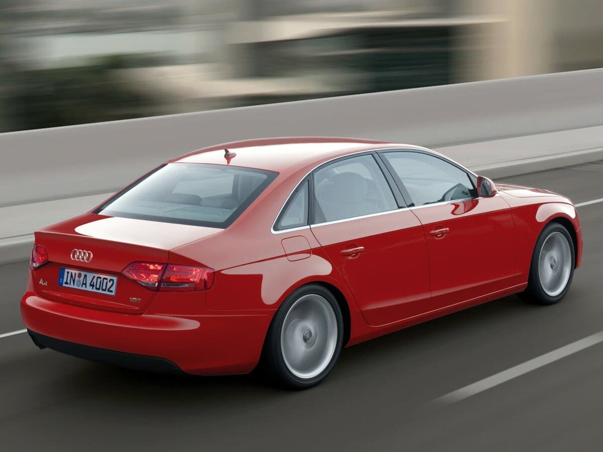 Audi A4 IV (B8) — 3/4 arxadan
