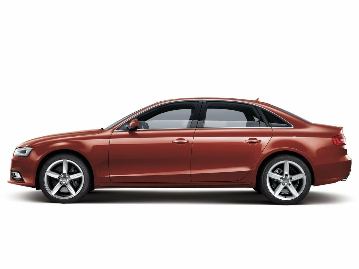 Audi A4 IV (B8) Restayling — Yandan