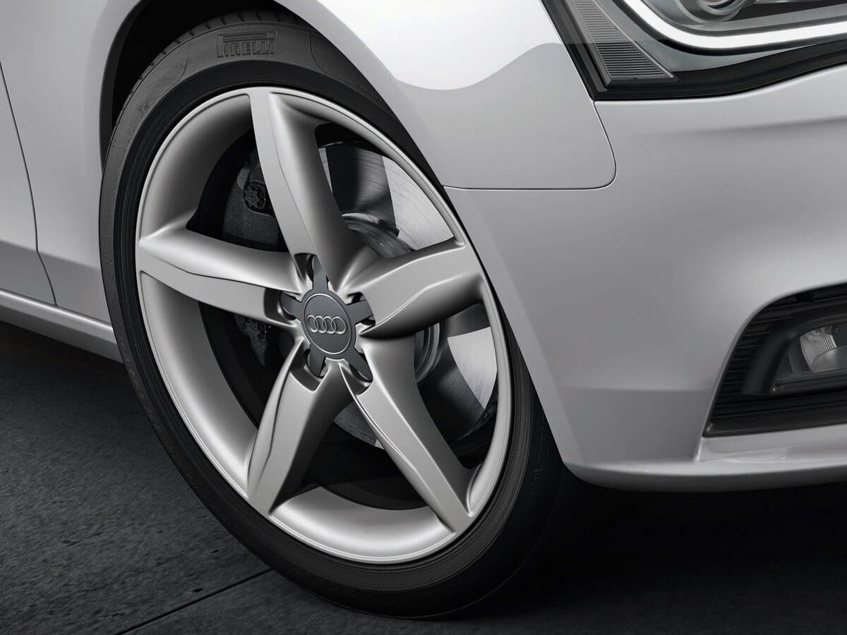 Audi A4 IV (B8) Restayling — Təkər