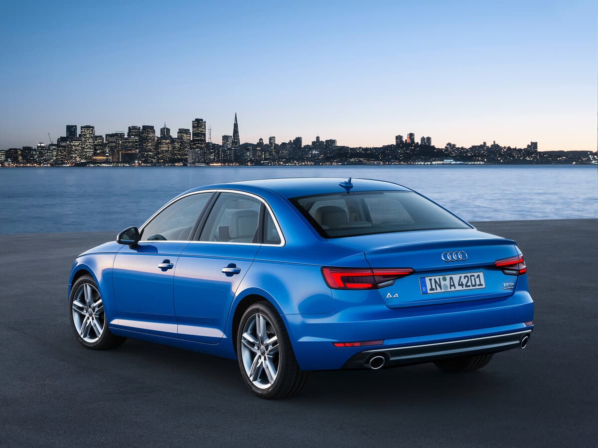 Audi A4 V (B9) — 3/4 arxadan