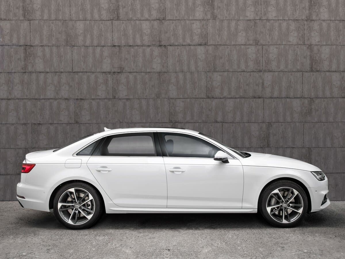 Audi A4 V (B9) — Yandan