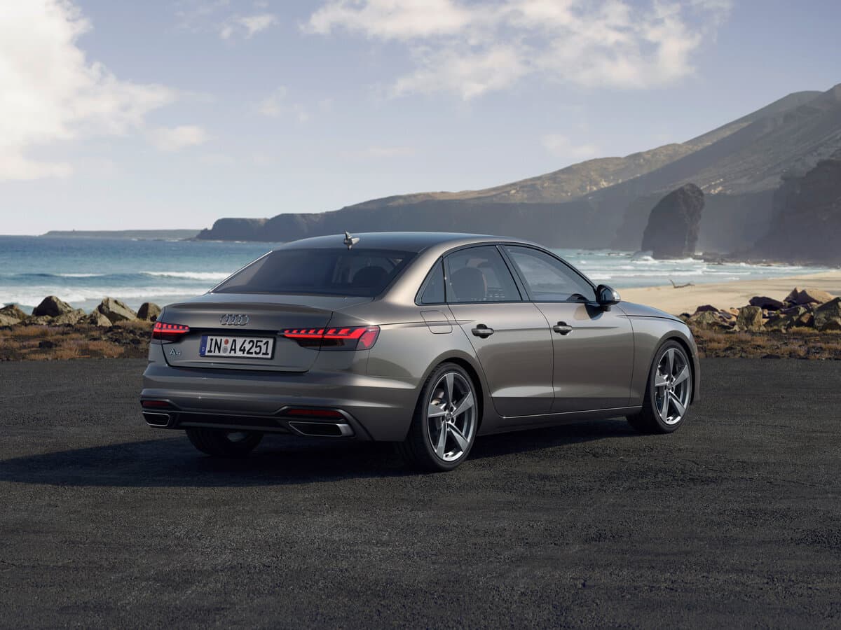 Audi A4 V (B9) Restayling — 3/4 arxadan