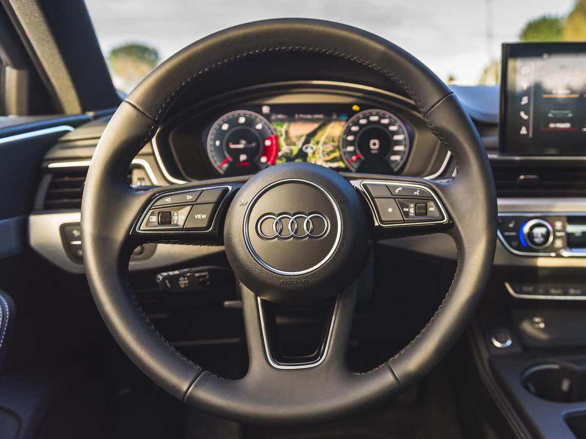 Audi A4 V (B9) Restayling — Sükan