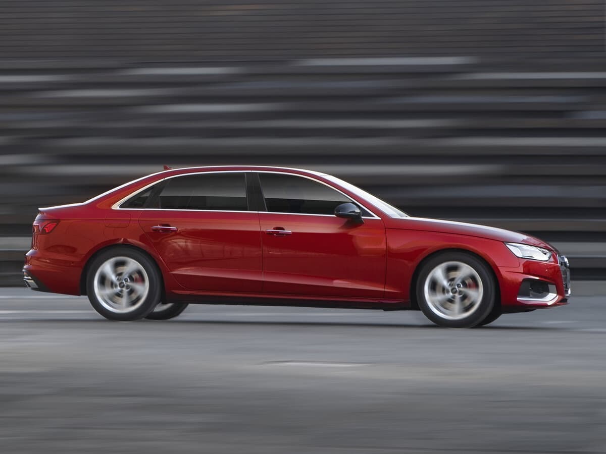 Audi A4 V (B9) Restayling — Yandan