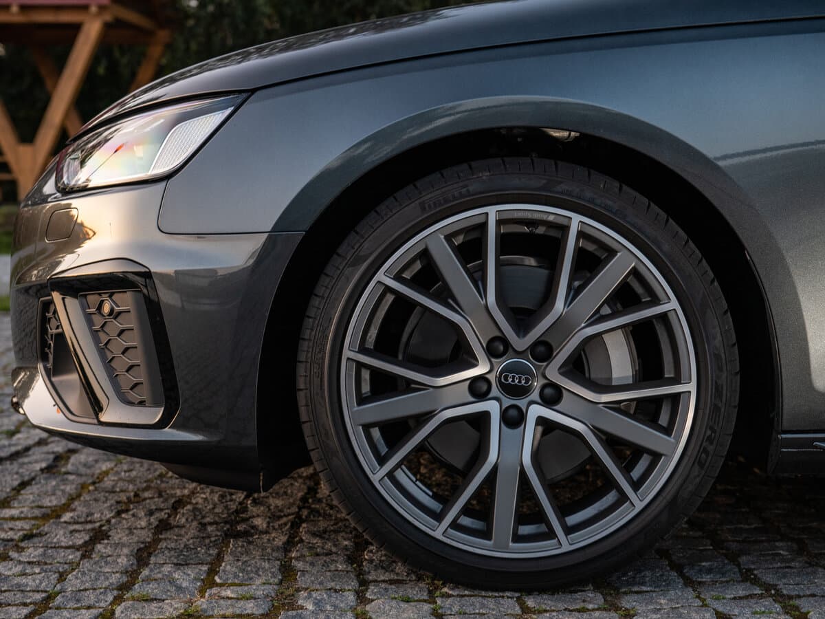 Audi A4 V (B9) Restayling — Təkər