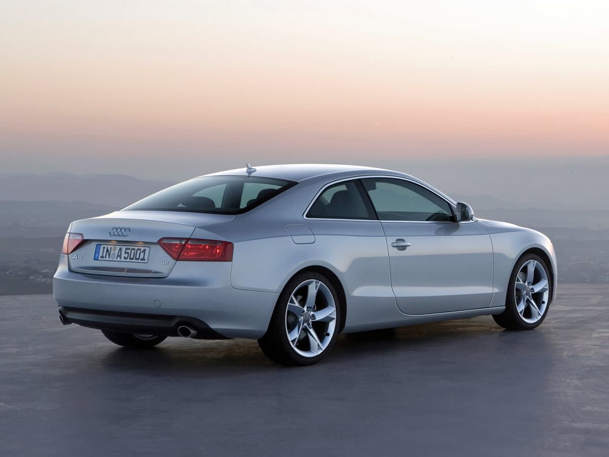 Audi A5 I (8T) — 3/4 arxadan