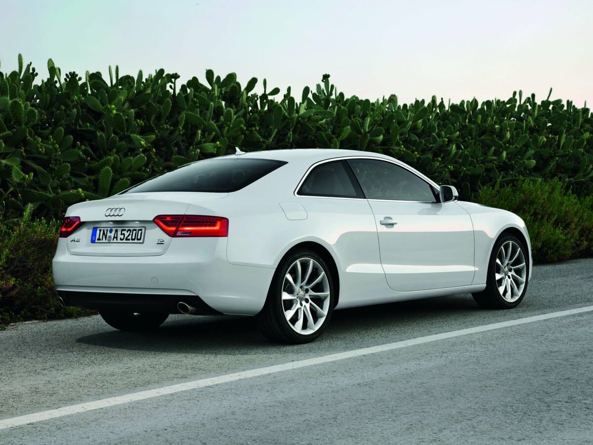 Audi A5 I (8T) Restayling — 3/4 arxadan