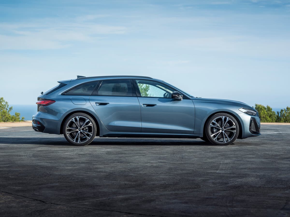 Audi A5 III (B10) — Yandan