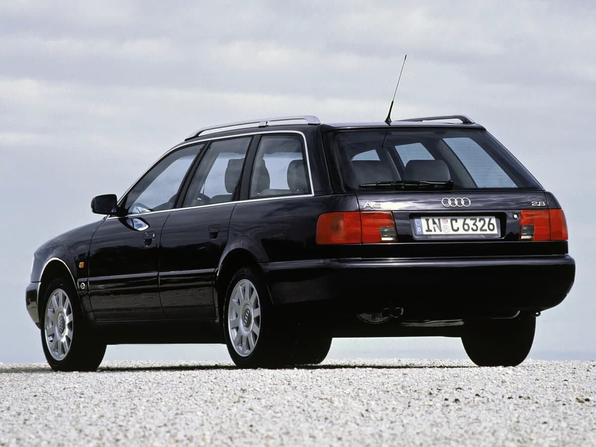 Audi A6 I (C4) — 3/4 arxadan