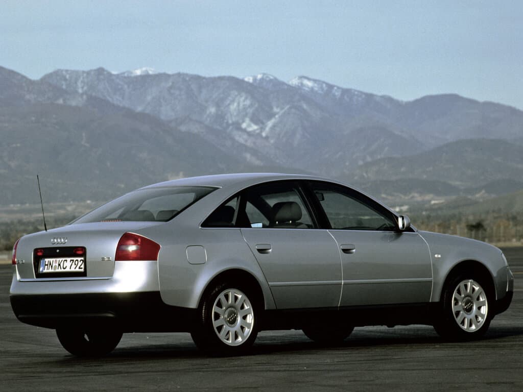 Audi A6 II (C5) — 3/4 arxadan
