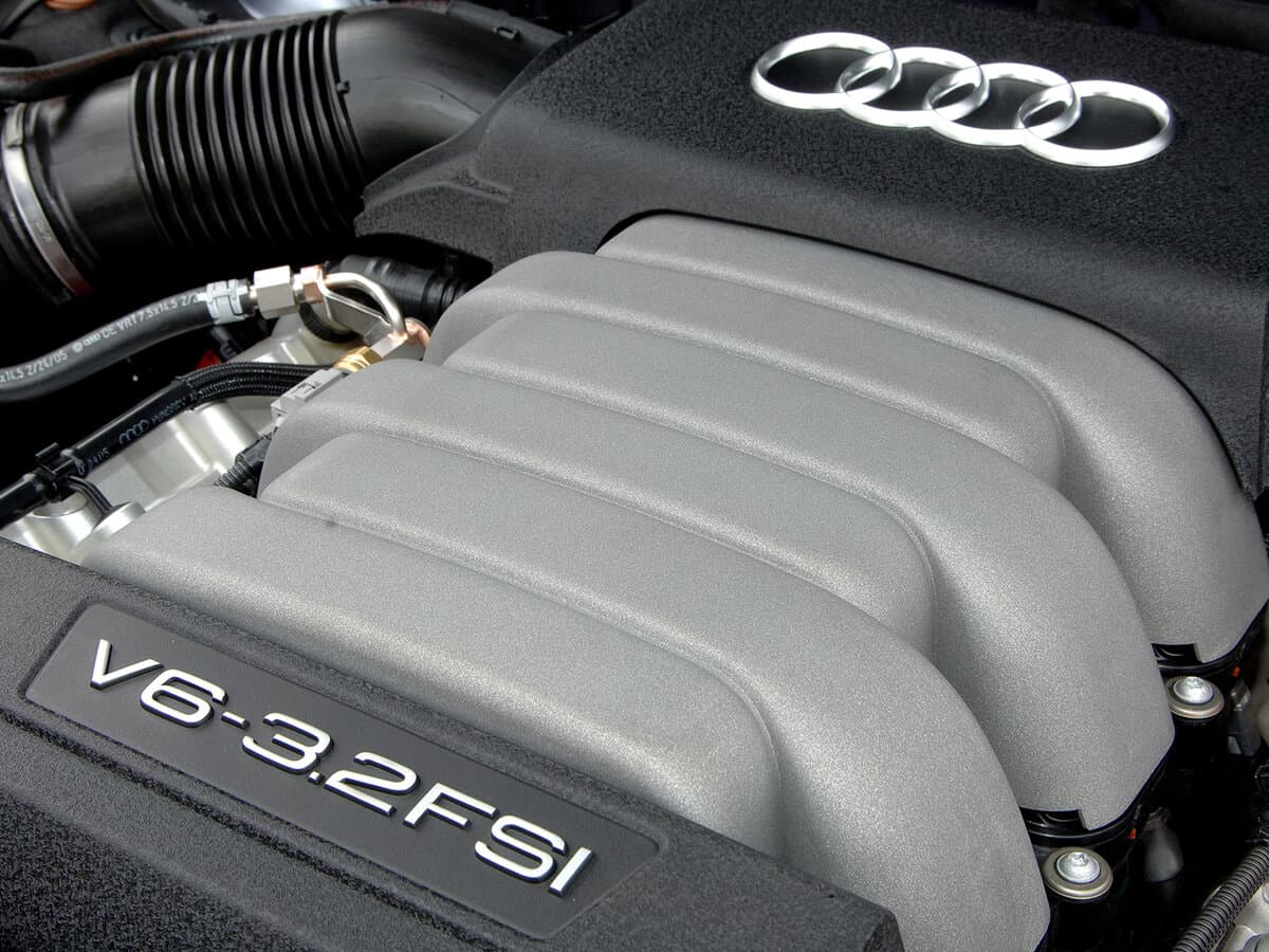 Audi A6 III (C6) Restayling — Salon, arxadan