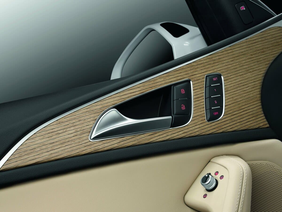 Audi A6 IV (C7) — Qapı