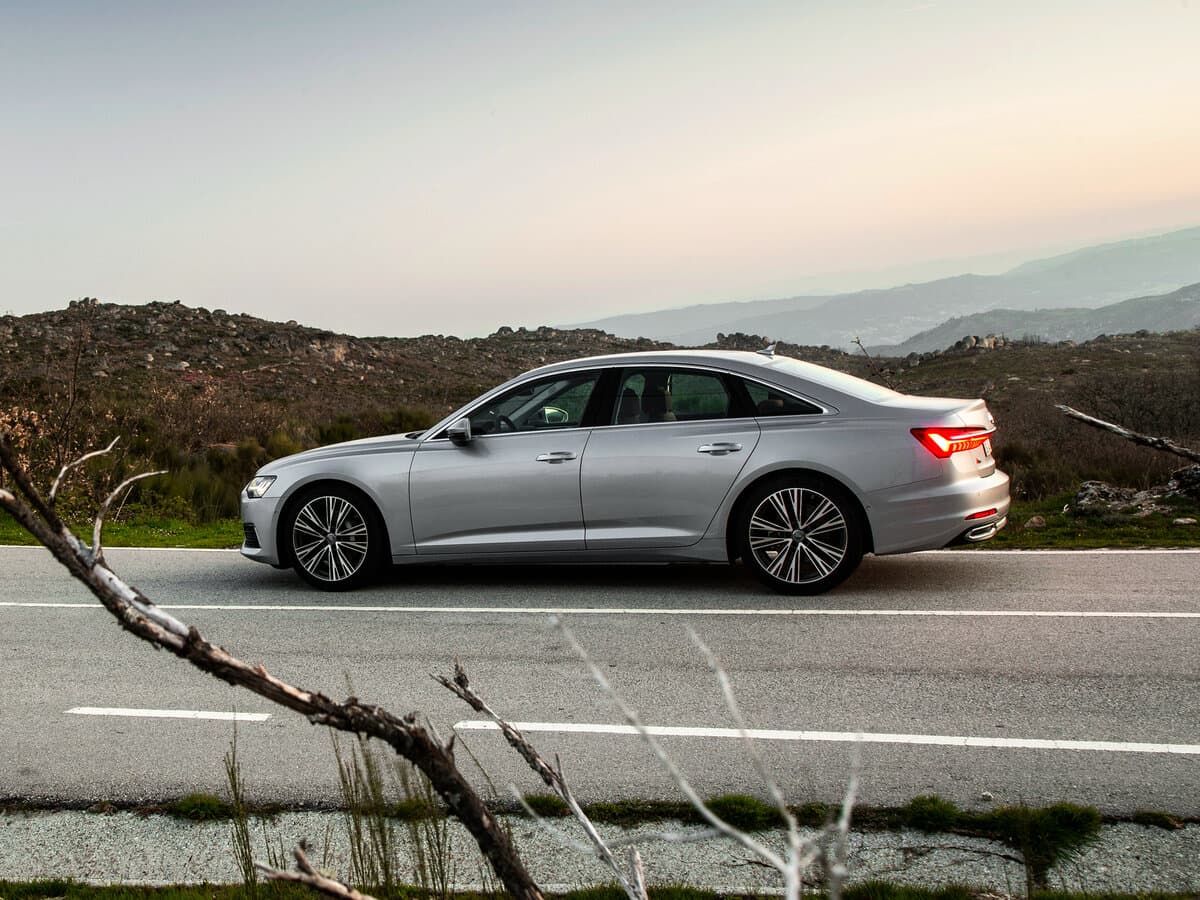 Audi A6 V (C8) — Yandan