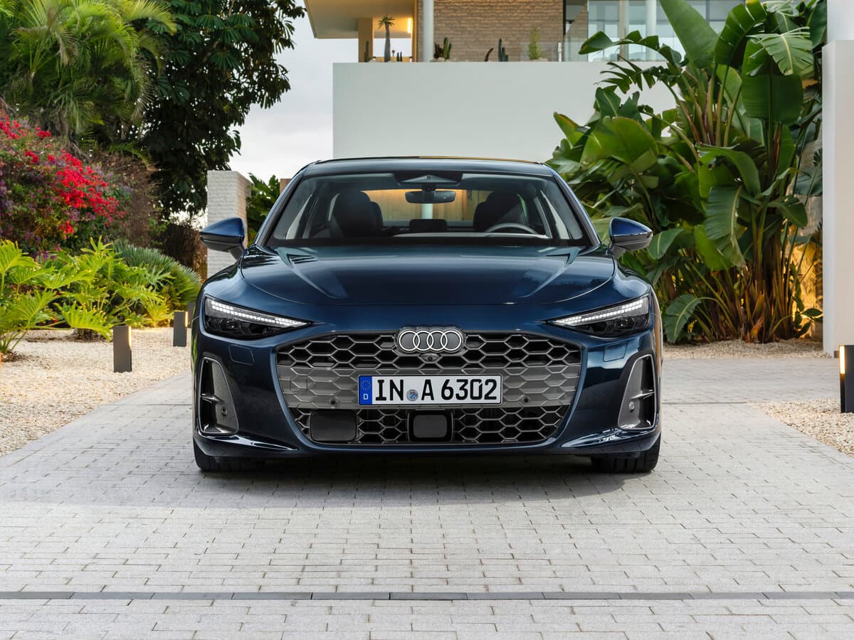 Audi A6 VI (C9) — Öndən